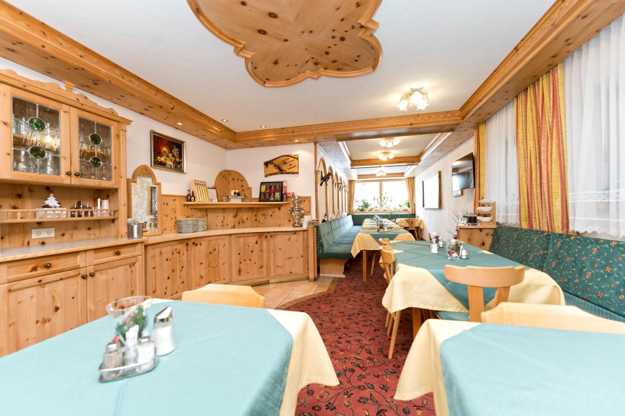 Hotel Garni Siegele - Inklusive Silvretta-Card Premium Ischgl Kültér fotó