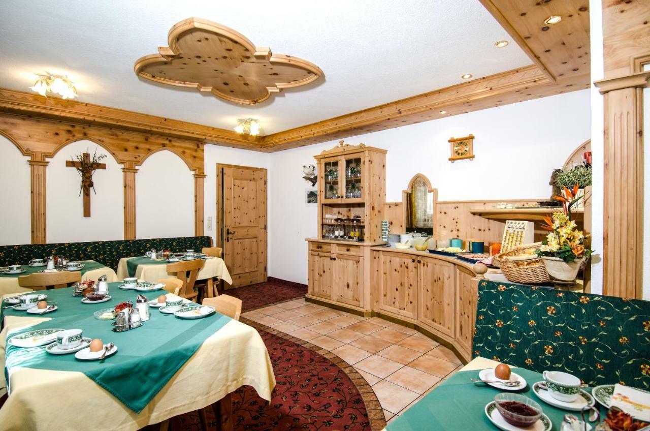 Hotel Garni Siegele - Inklusive Silvretta-Card Premium Ischgl Kültér fotó