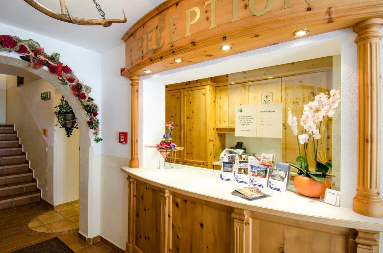 Hotel Garni Siegele - Inklusive Silvretta-Card Premium Ischgl Kültér fotó