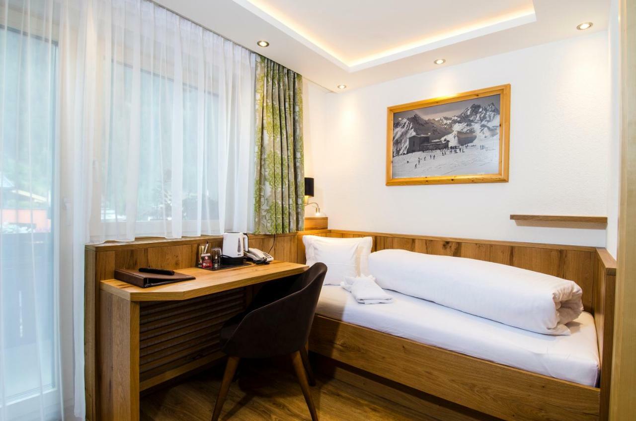 Hotel Garni Siegele - Inklusive Silvretta-Card Premium Ischgl Kültér fotó