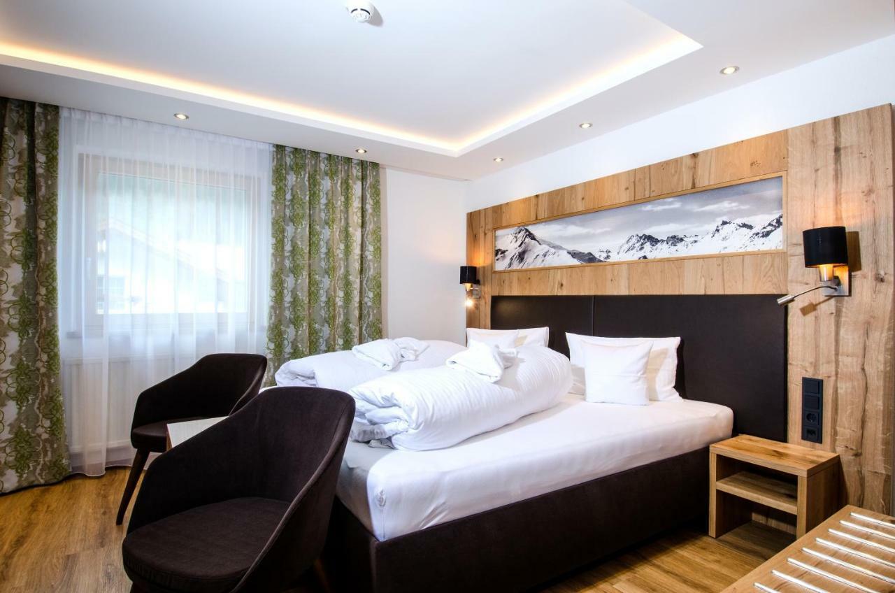 Hotel Garni Siegele - Inklusive Silvretta-Card Premium Ischgl Kültér fotó