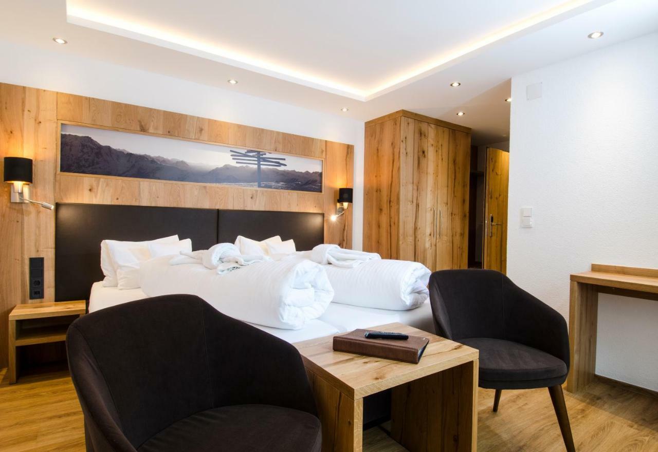 Hotel Garni Siegele - Inklusive Silvretta-Card Premium Ischgl Kültér fotó