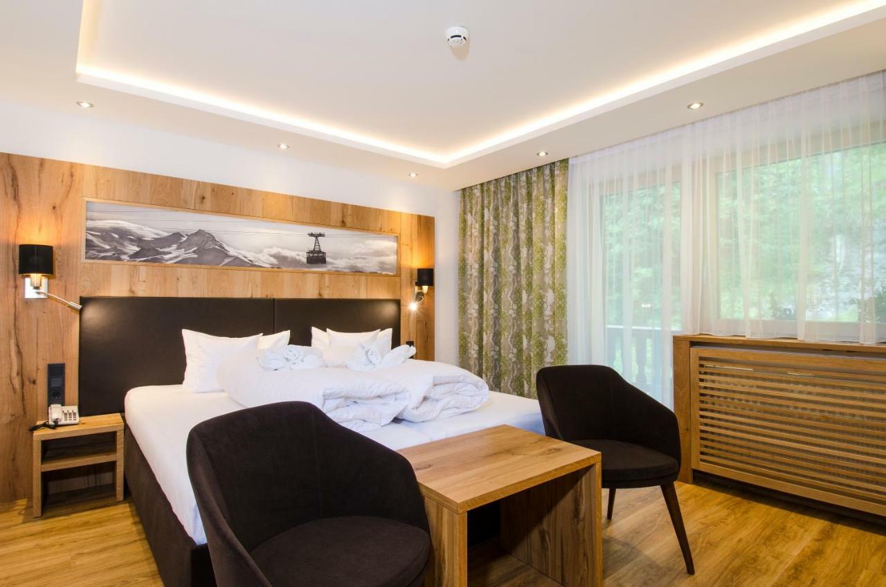 Hotel Garni Siegele - Inklusive Silvretta-Card Premium Ischgl Kültér fotó